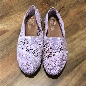 TOMS Crochet Slip Shoe - Lilac - Like New - Size 8